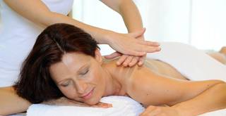 Wellness bei einer angenehmen Massage